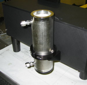 water cooled lamp housing for infrared and vacuum applications